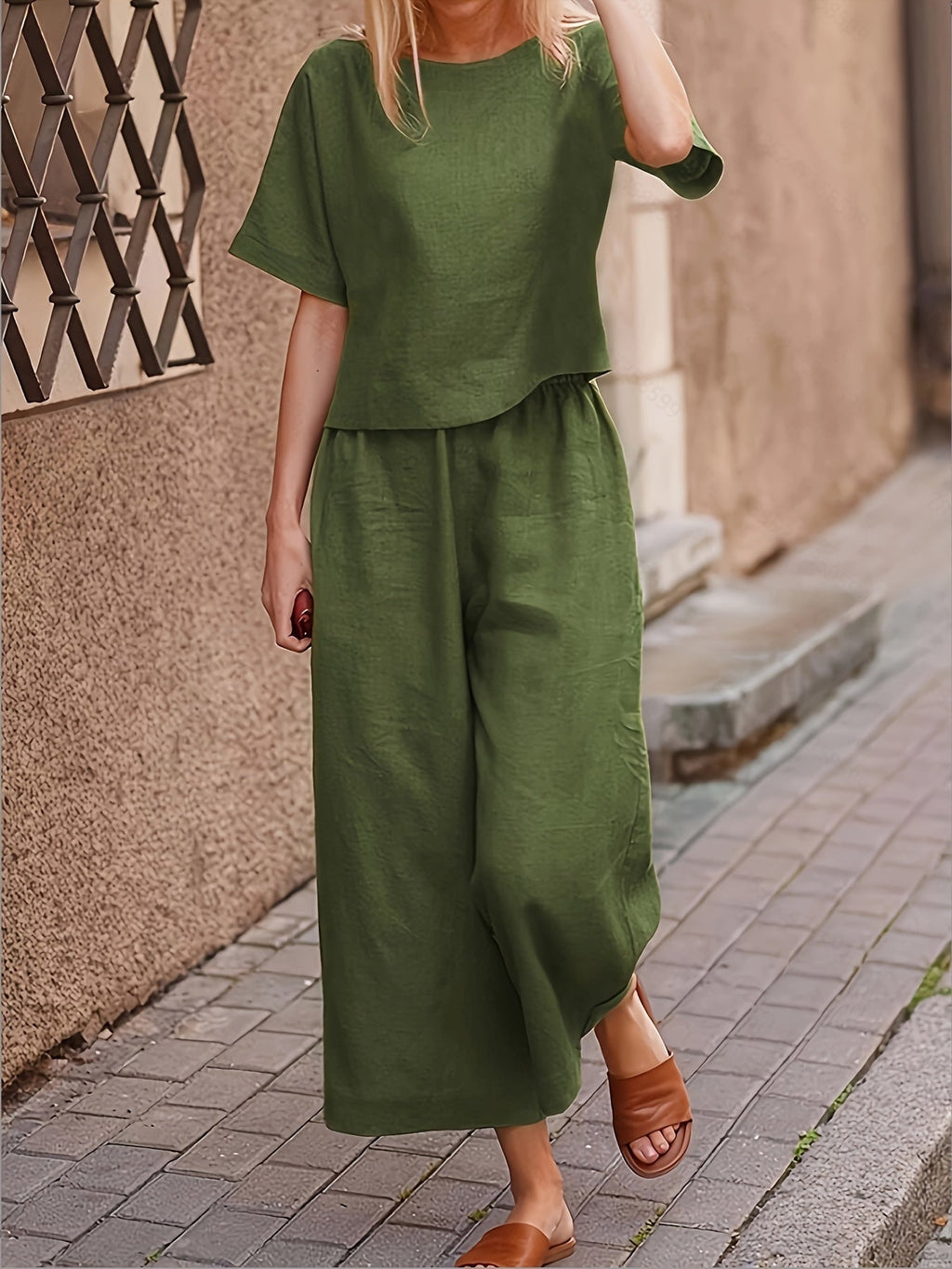 Women's Casual Two-Piece Outfit – Crew Neck Short Sleeve Top & Wide Leg Pants Set
